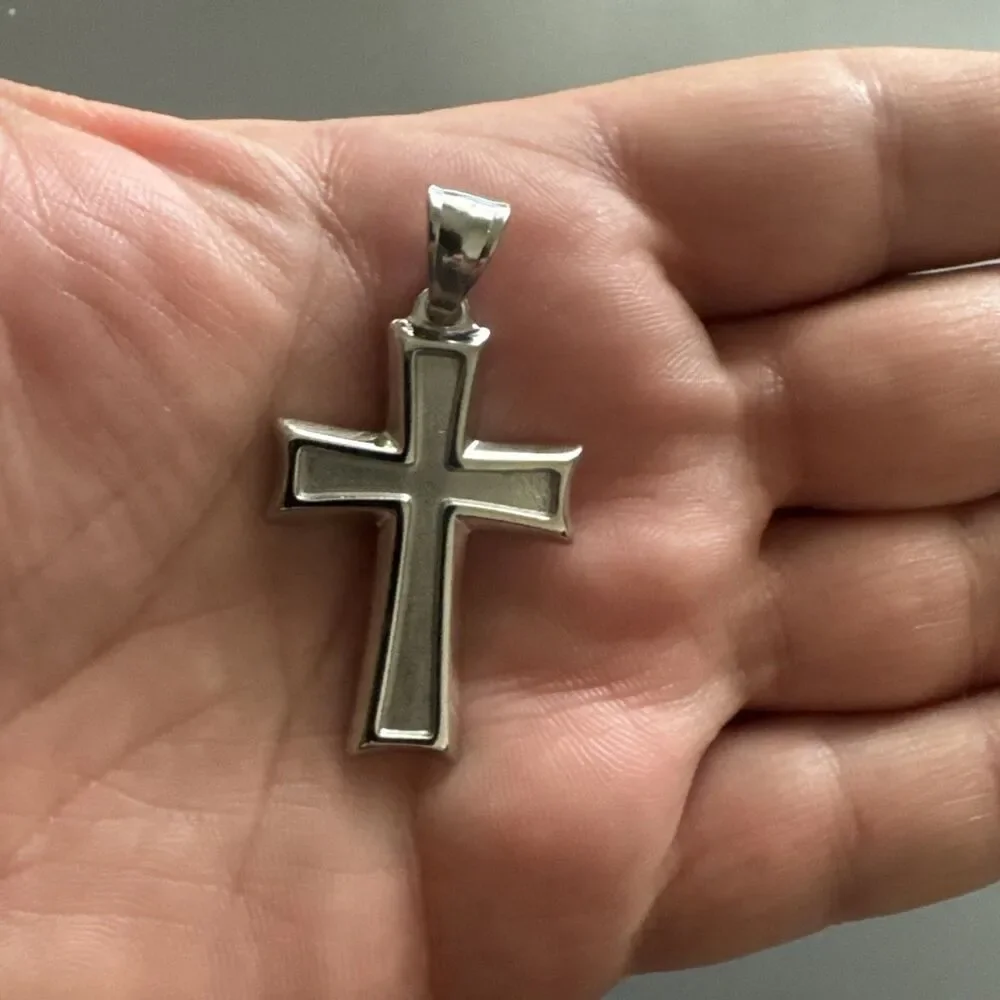 Stainless Steel Cross Pendant Scripture Silver Plated 24 Inch Chain Religious